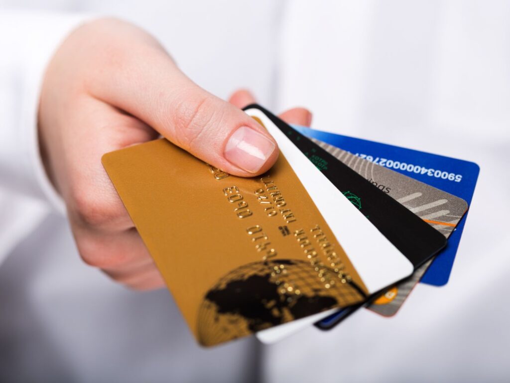 短期間に複数の申込みをしている